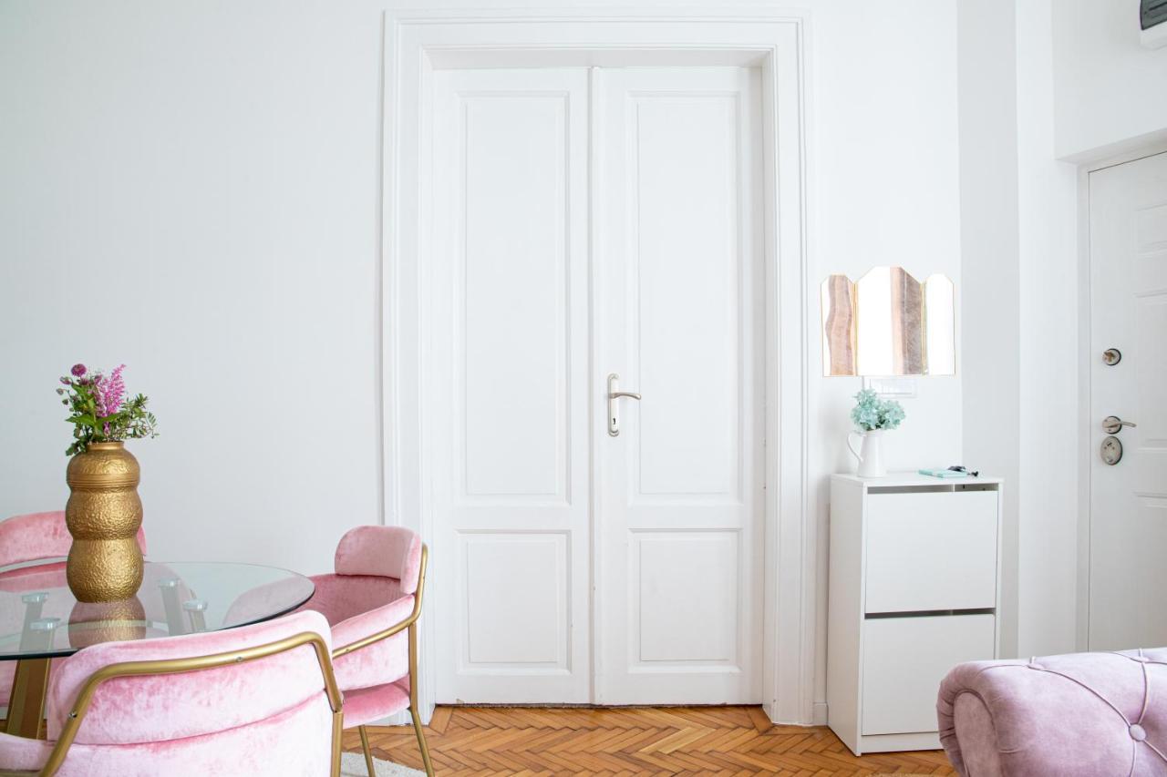 Etoile City Center Apartments Belgrado Buitenkant foto